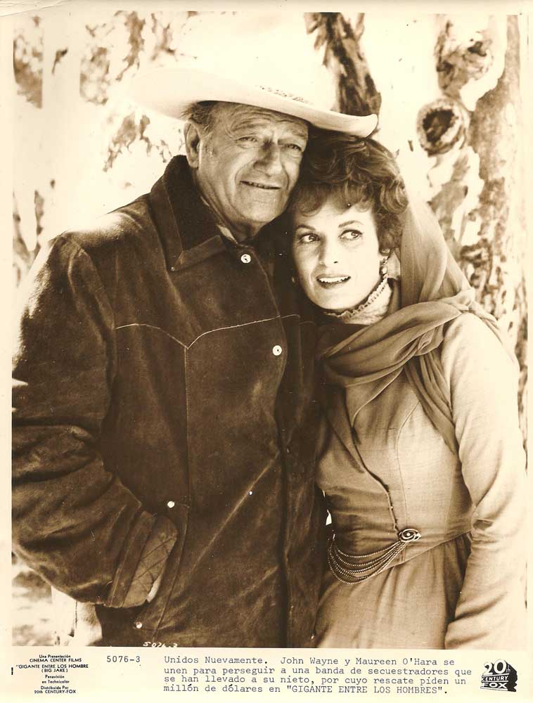 MAUREEN O'HARA & JOHN WAYNE in 