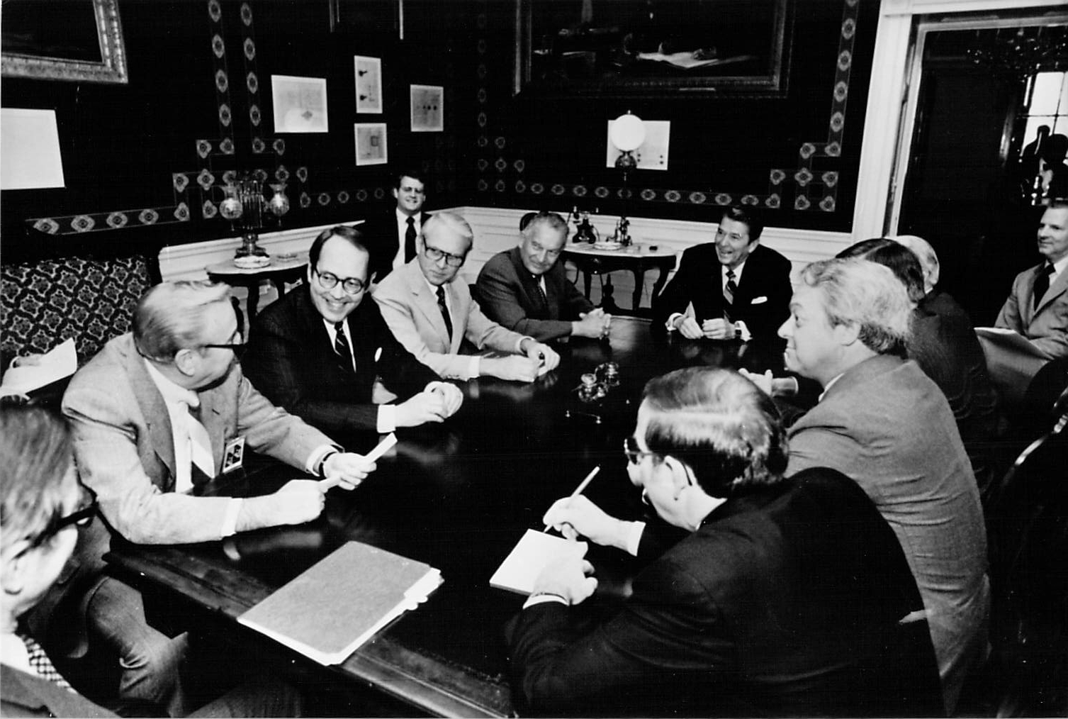 PRESIDENT RONALD REAGAN & GOVERNORS OF INDIANA AND OTHERS Press Photo ...